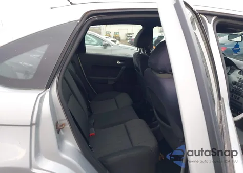 2008 Ford Focus Se/Ses z USA, uszkodzony, nr VIN 1FAHP35N18W278148